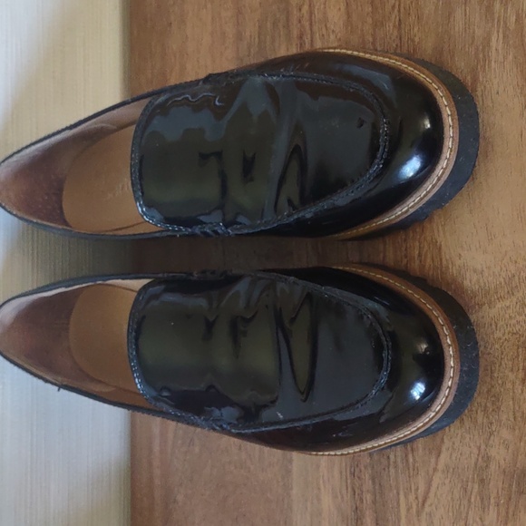 Franco Sarto Black Patent Slip-On Lug Sole Loafers - Size 8.5M - Picture 2 of 9